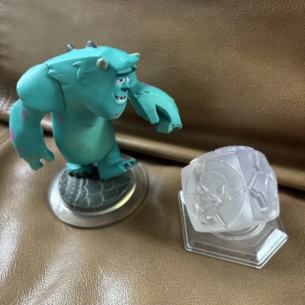 Wii Disney Infinity Lot 12 Characters and Game Base Pad‎ Mixed Lot + Manual